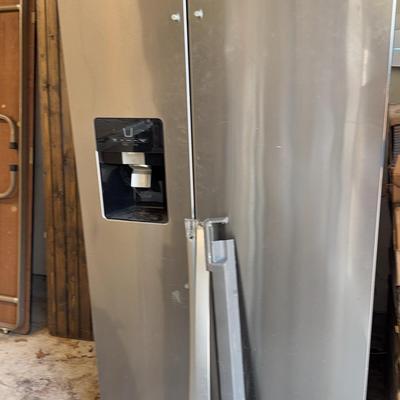 Whirlpool 2 Door Refrigerator
