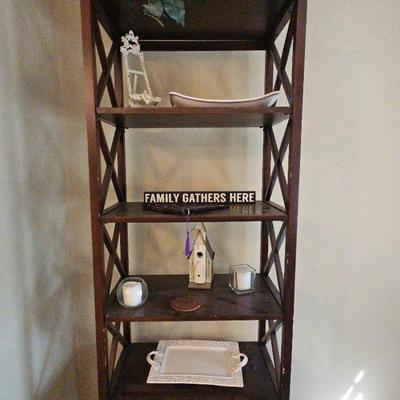 Display Shelf & Decor