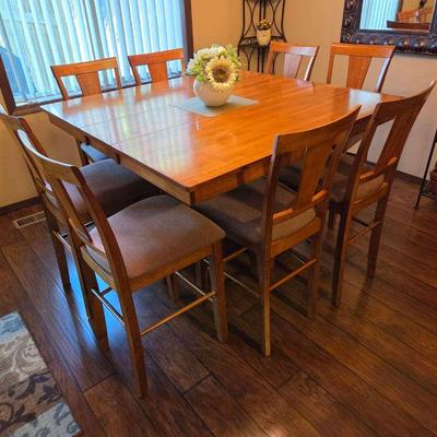 Kitchen Table with 8 Chairs