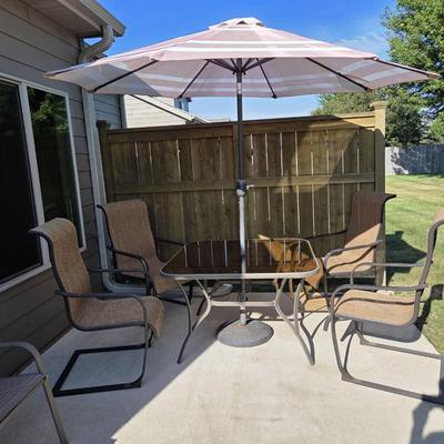 Patio Table with Umbrella and 6 Chairs