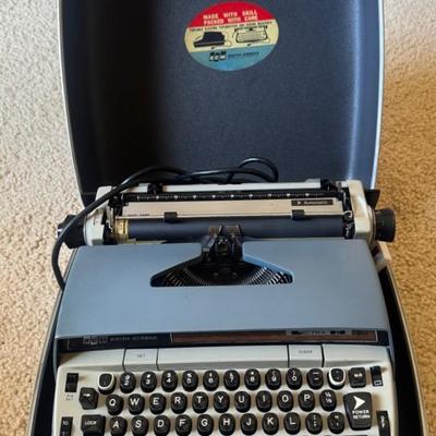 Vintage Typewriter Smith Corona Electric 210