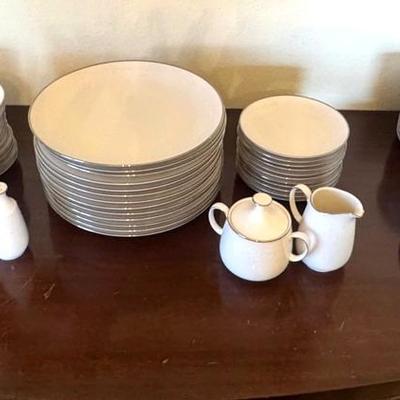Noritaki  Ivory China “Lorelei” pattern 7541