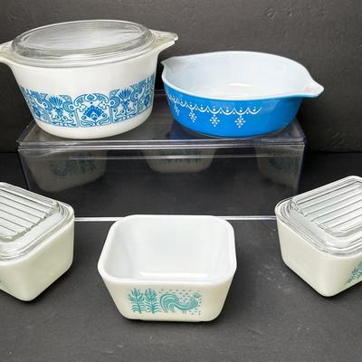 Vintage Pyrex Butterprint Refrigerator Boxes & Blue Horizon & Snowflake Garland Casseroles