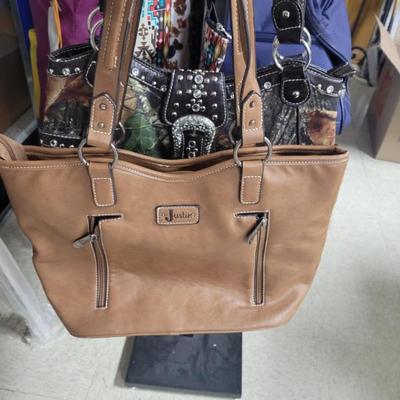 Sale Photo Thumbnail #171