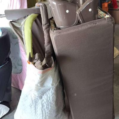 Collapsible Baby Crib With All Pieces