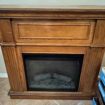 Twin Star Working Electric Fireplace With Wooden Enclosure (No Remote) 