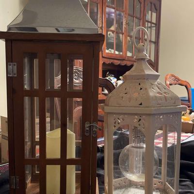 2 Outdoor Battery-Powered Lantern Lights