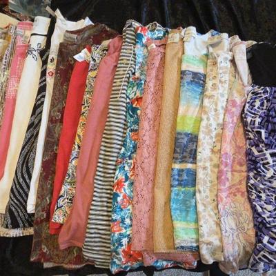 Short Sleeve Blouse Lot 26 Items Sizes L-XXL 
