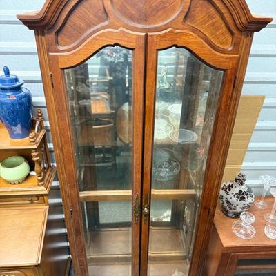 Sale Photo Thumbnail #6: Majestic Curio, lighted, glass shelves $125