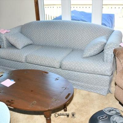 075 living room