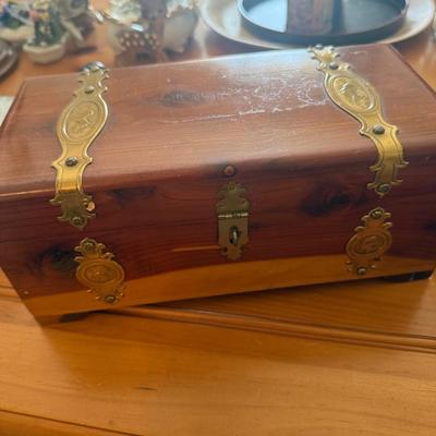 Small Cedar Storage Box