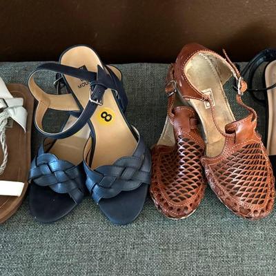 Women’s Size 8 Summer ￼Sandals 