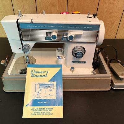 Vintage Vogue Stitch Zig Zag Sewing Machine 5800