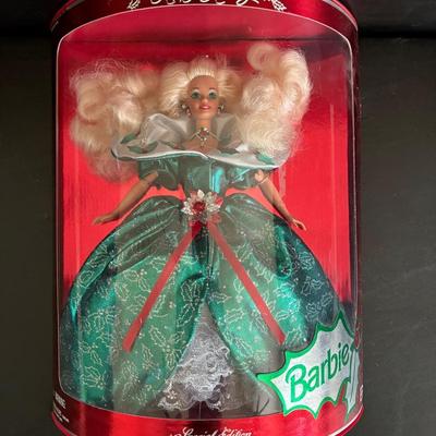 1995 Barbie Happy Holidays Special Edition (Unopened)