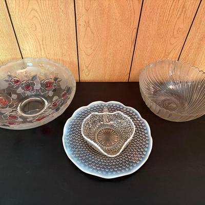 Vintage Moonstone Set, Festive Flower & Wavy Glass Bowl