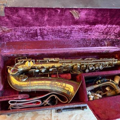 Vintage Alto Saxophone w/Original Case