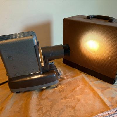 Vintage TDC Vivid Model A-3 Slide Film Projector & Case