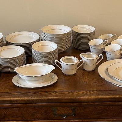 Noritake Ivory China Sorrento 7565 Set 91 pieces