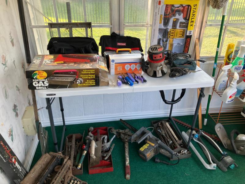 Estate sale photo