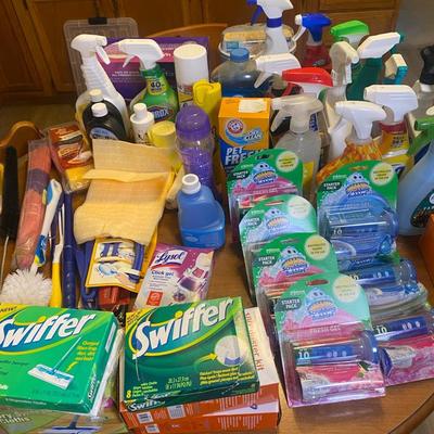 Huge Cleaning Lot - Lots of NEW items - Swiffers, Dryel, Lysol Gel, Resolve, Tide, Tarnex & More!!