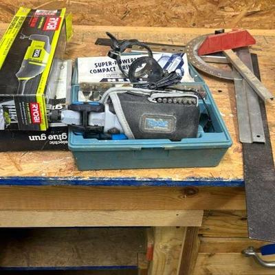Compact Grinder Dremel, Electric Glue Gun, Ryobi Multi Tool & Variety of Squares 