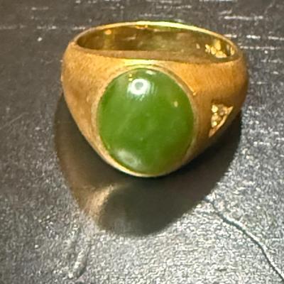 Men’s 14K Gold Ring W/jade Stone 