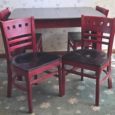 Kitchen Table & Chairs (K)