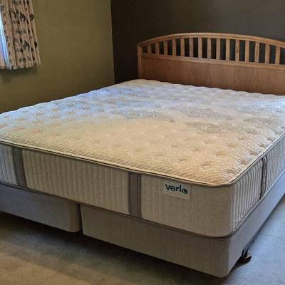 King Verlo Mattress & Boxsprings (BR2)