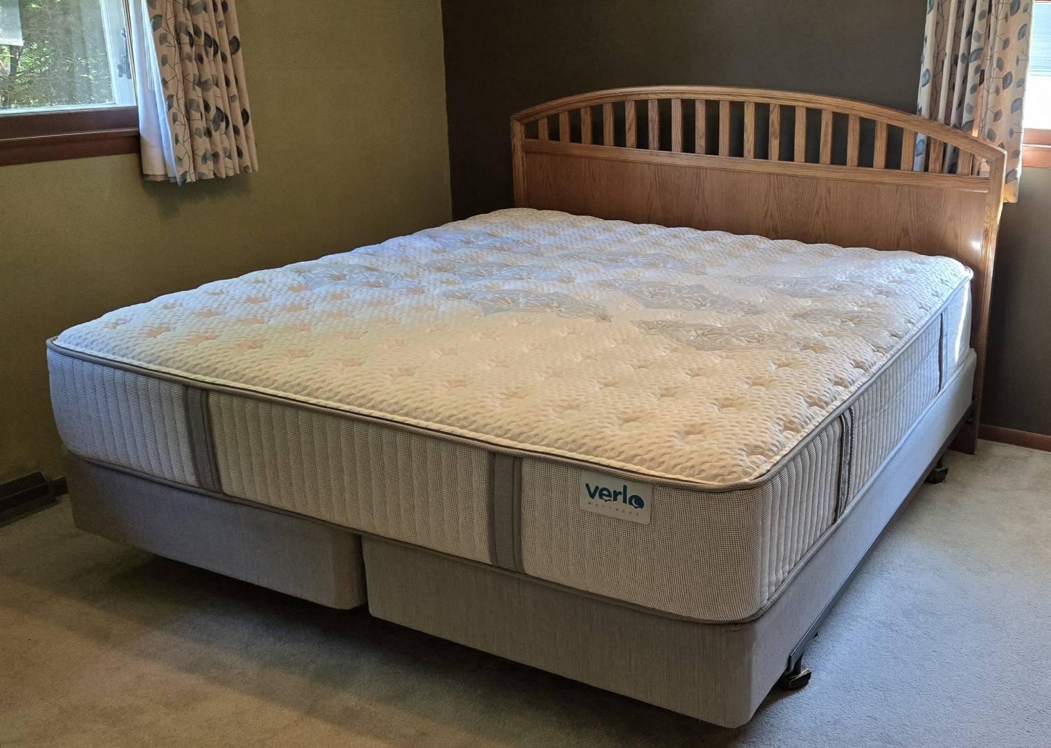 King Verlo Mattress & Boxsprings (BR2)