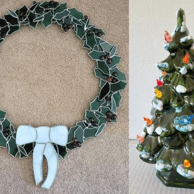 Stained Glass Holly Wreath + (LR)