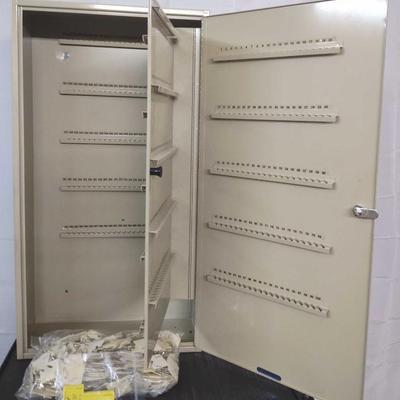 Key Cabinet 400 Capacity w/Tags