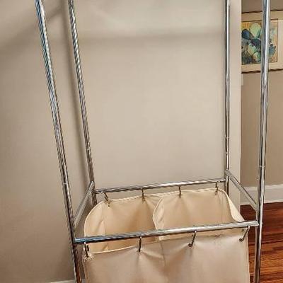 Metal Rolling Clothing Rack/Storage