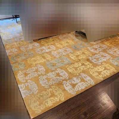 Large Area Rug - Must Schedule For Last Pick Up Time!