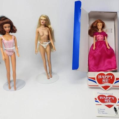 The Un-Barbie Dolls!