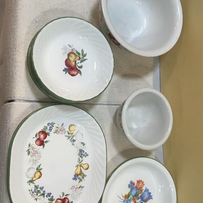 Corelle Apple/Pear/Blueberries Set