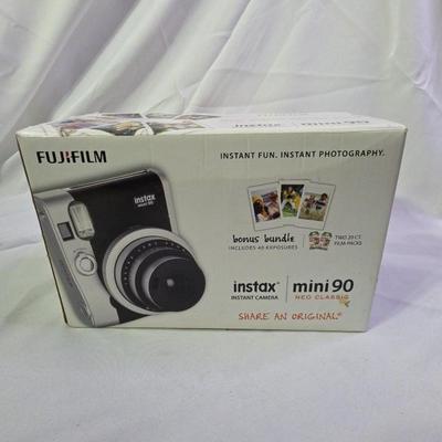 Fuji Instamax Instant Camera