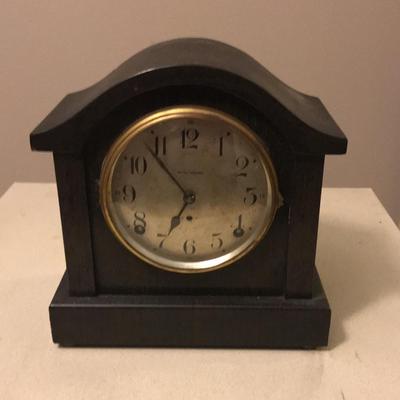 Working Mantel Clock w/chime