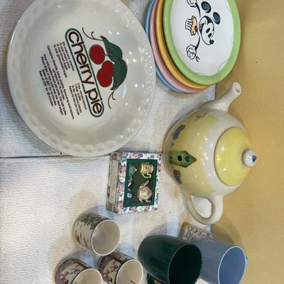 Misc Kitchen Plates And Tea Sets
