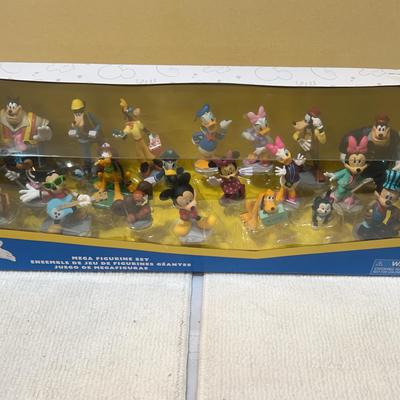 Mickey And Snow White Collectible Figurines