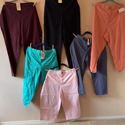 Lot Of 6 Womens 24W New With Tags Ankle Pants Capris 