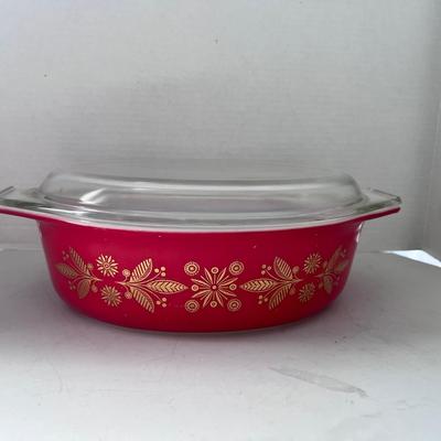 Pyrex Oval Glass Casserole Poinsettias & Lid Christmas Promo