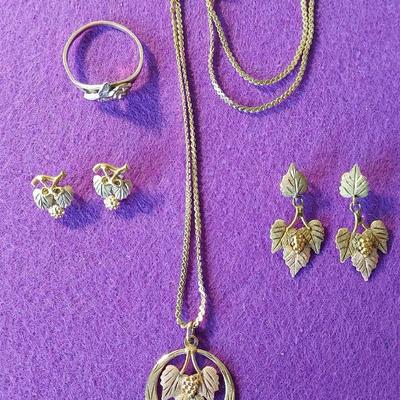 Black Hills Gold Necklace & Dangle Earrings Set, Rose Ring Sz 7 (10k) 