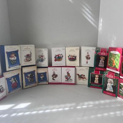Hallmark Christmas Ornaments Mixed Cats Kittens (20)