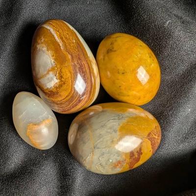 Oval Agates