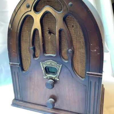 The Crosley Radio Model 148 "Fiver" Cathedral 1930s