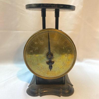 Antique Pelouze Scale
