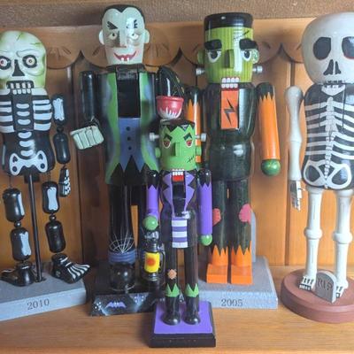 Count Dracula, Frankenstein & Other Halloween Nutcrackers 