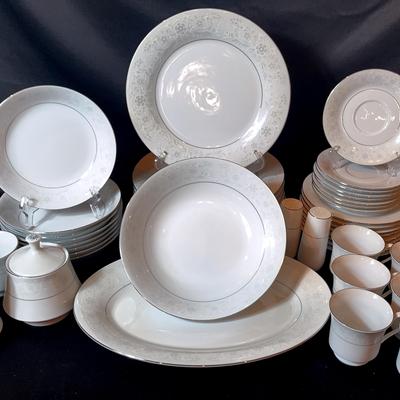 Crown Ming Fine China 