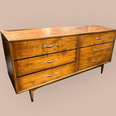 Mid Century Lane Acclaim Walnut Dresser Credenza With Mirror