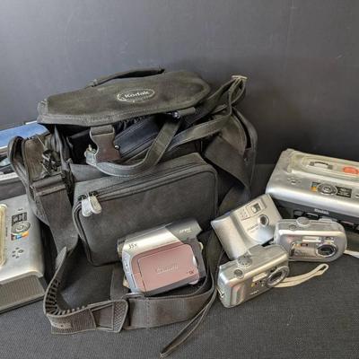 Digital Cameras & Camcorder 